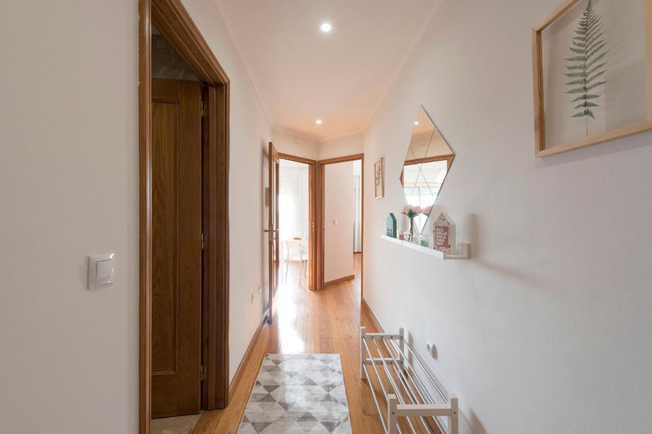 Lovelystay - 1Br Flat With Stunning Views Over Porto فيلا نوفا دي غايا المظهر الخارجي الصورة